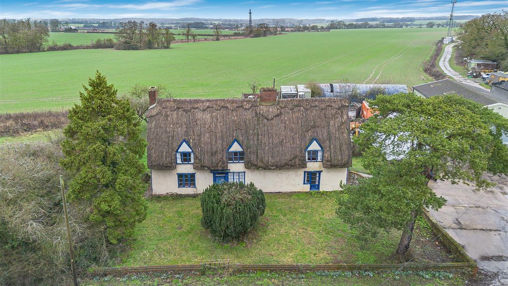 Property photo 2 of 28 33_73951.Jpg