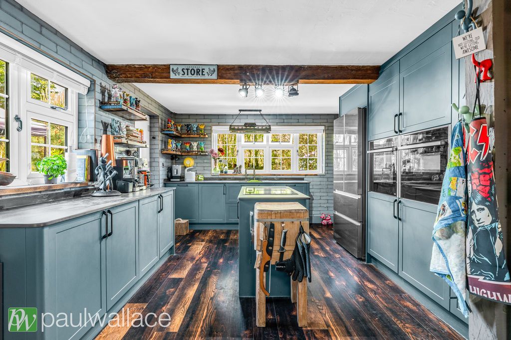 Property photo 3 of 38 Kitchen / Dining Room