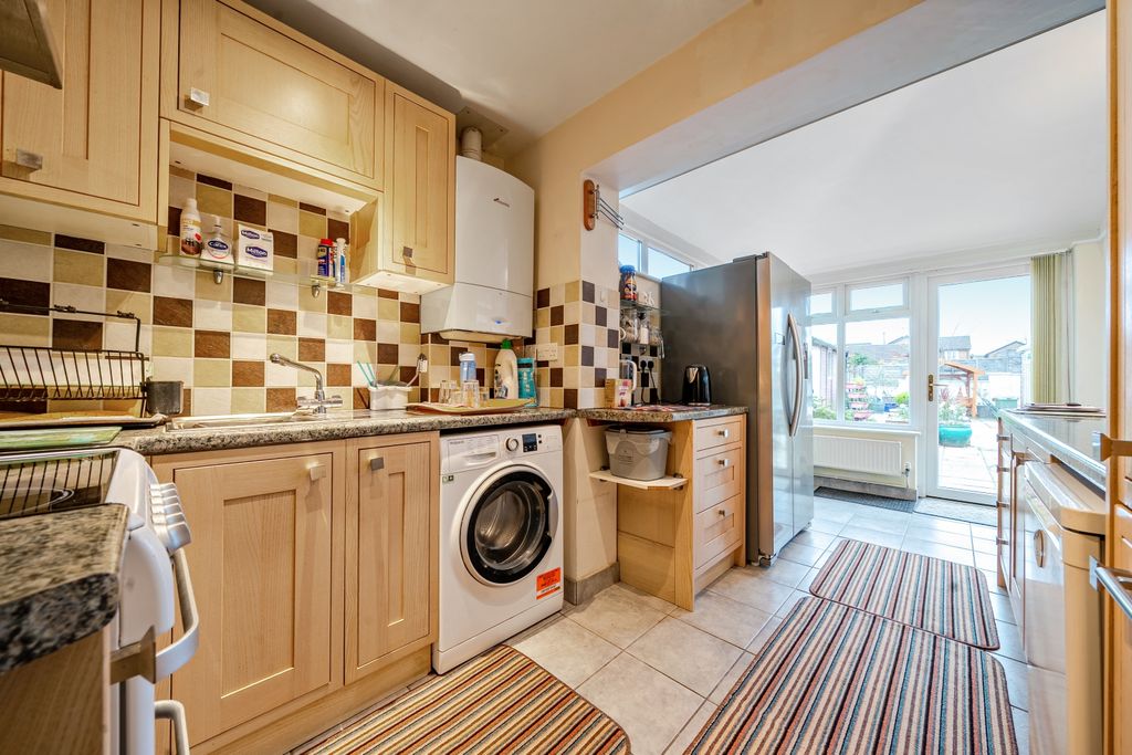 Property photo 2 of 10 1394431-7-694A9A6171353