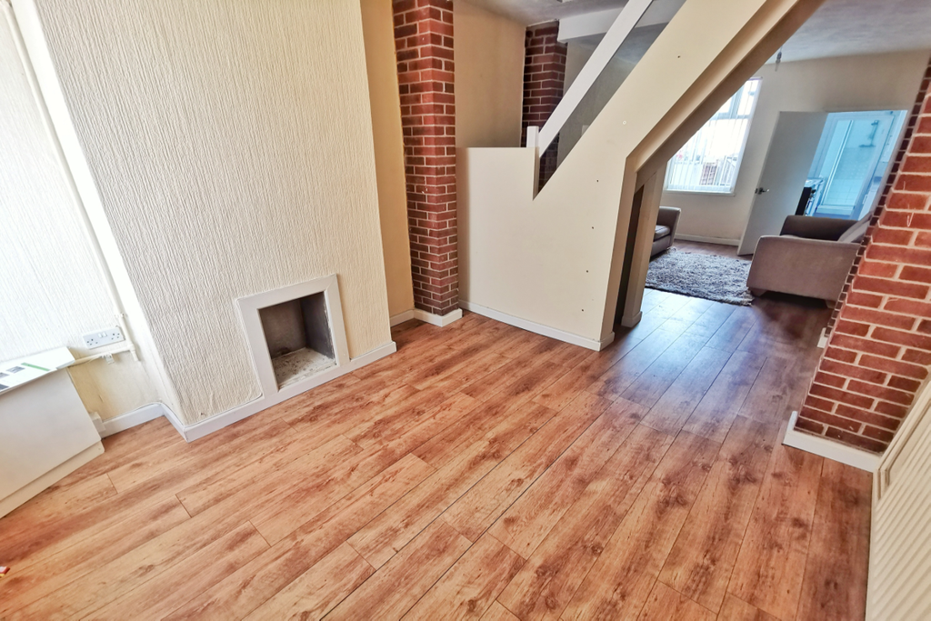 Property photo 3 of 8 Open Plan Living/Din