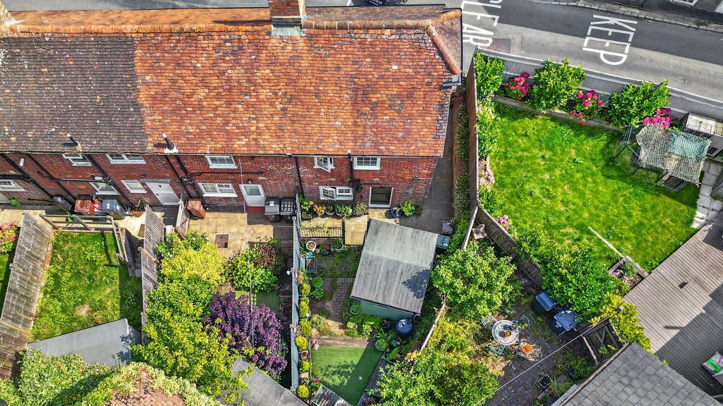 Property photo 1 of 12