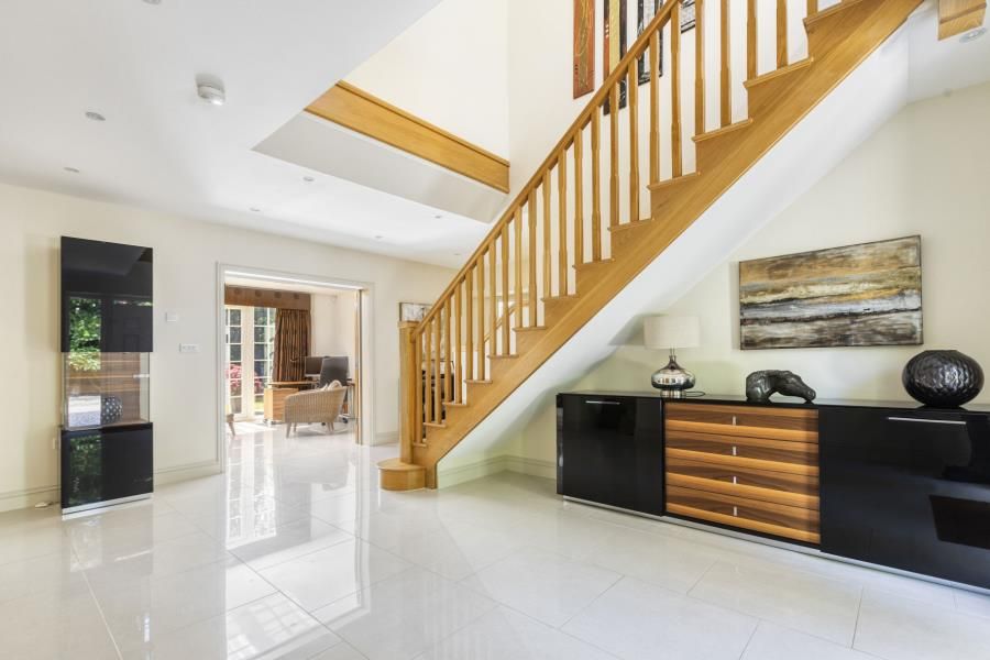 Property photo 2 of 22