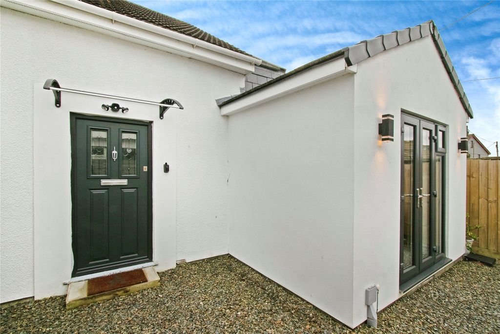 Property photo 1 of 31 Front
