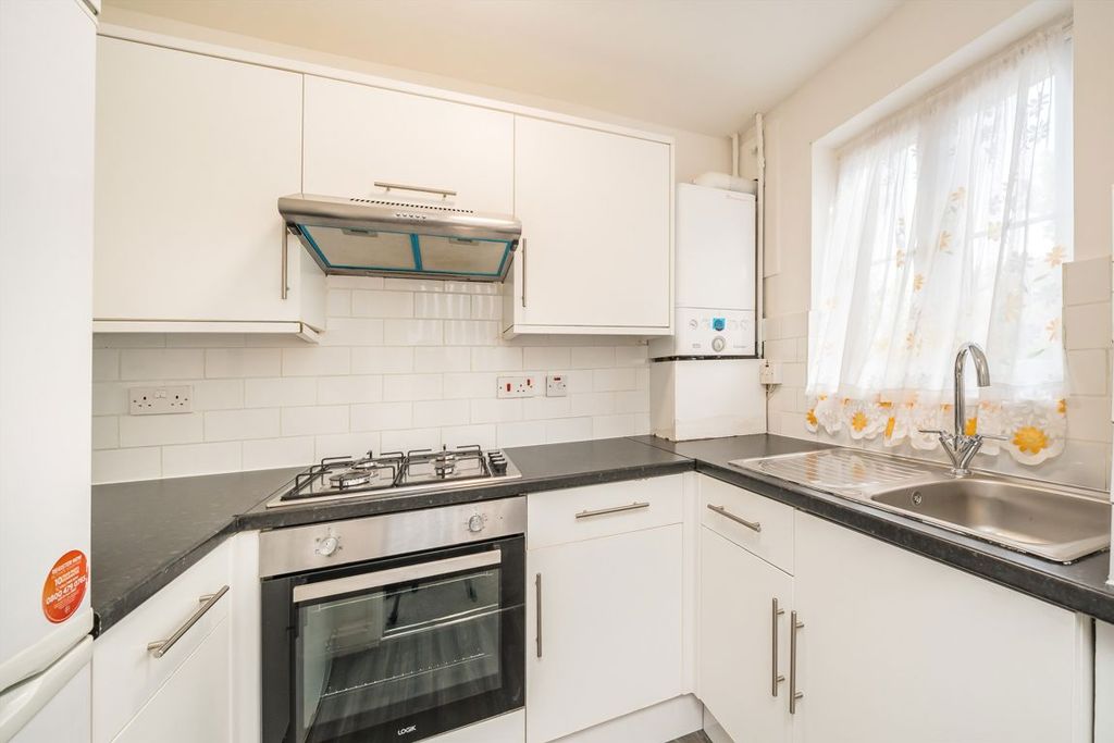 Property photo 3 of 5