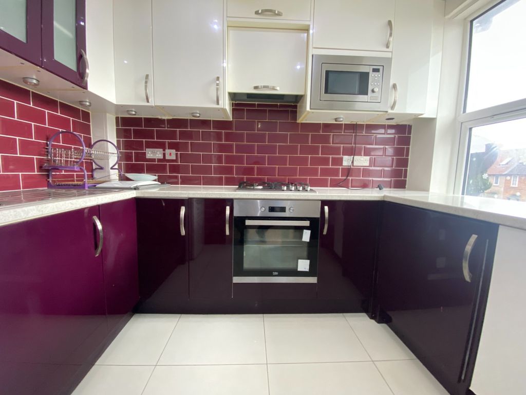 Property photo 1 of 7 4911390