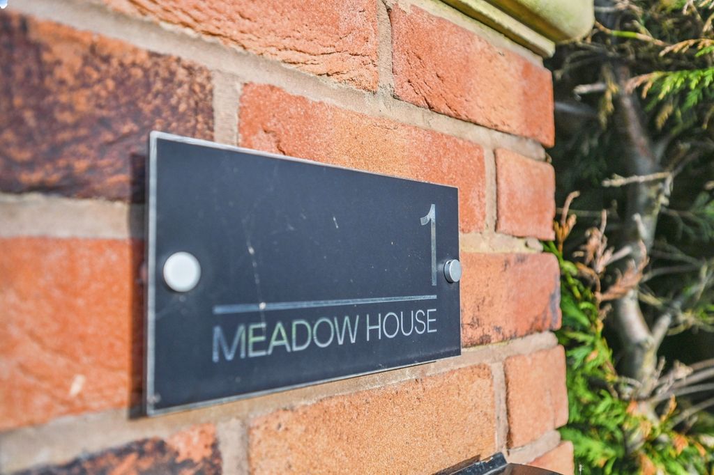 Property photo 2 of 26 Pbox-Img.Jpg