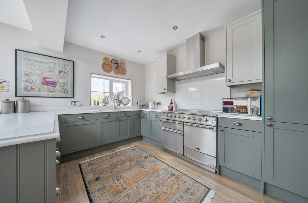 Property photo 3 of 27 -6A2016178F6E8-l-1465575-14-6A1F16Ea29486