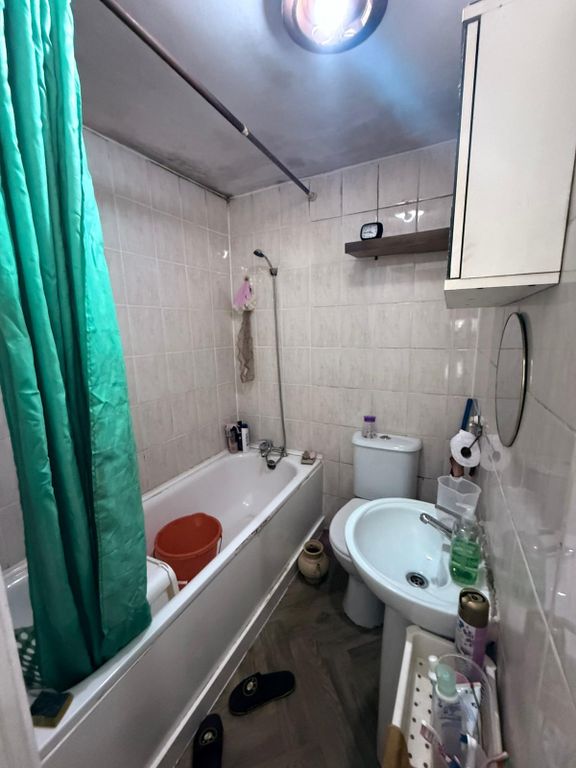 Property photo 2 of 5 Gallery