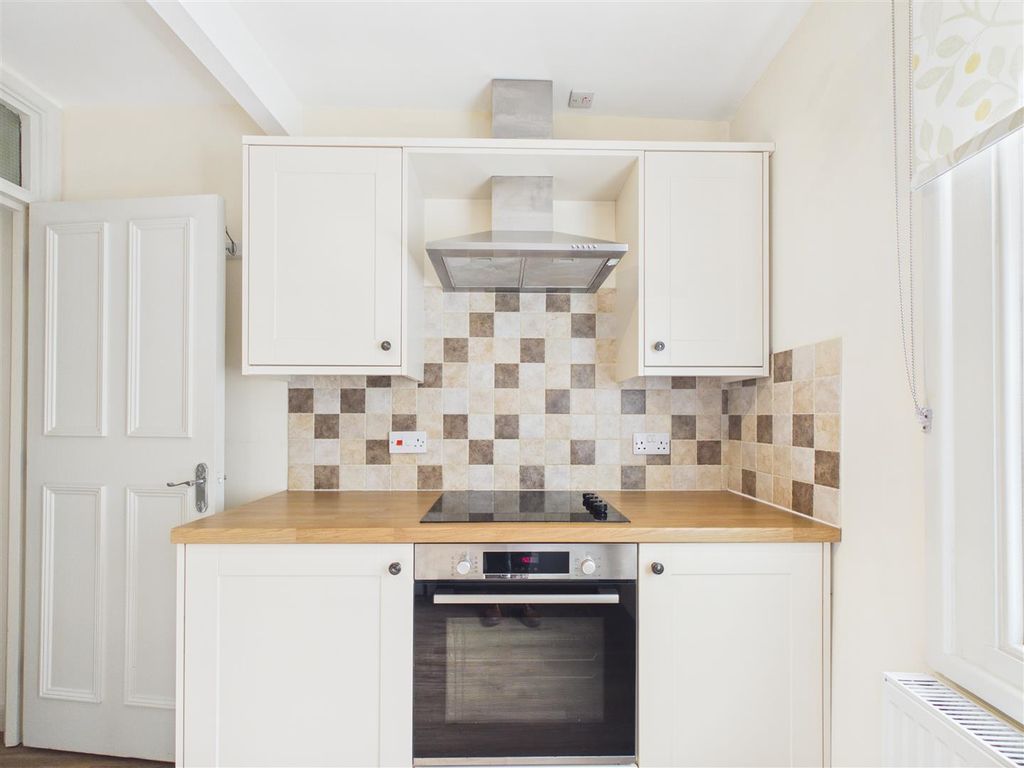 Property photo 2 of 13 Kitchen 2.Jpg