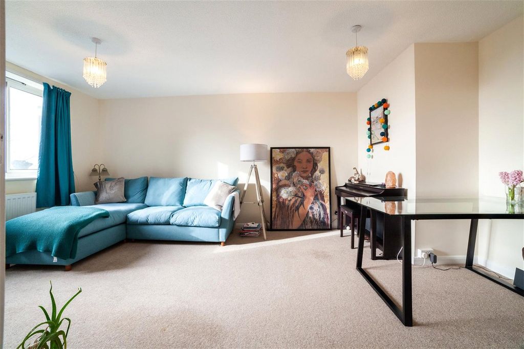 Property photo 3 of 18 Picture No. 13