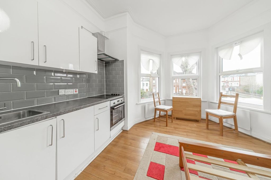 Property photo 2 of 6 Picture No. 06