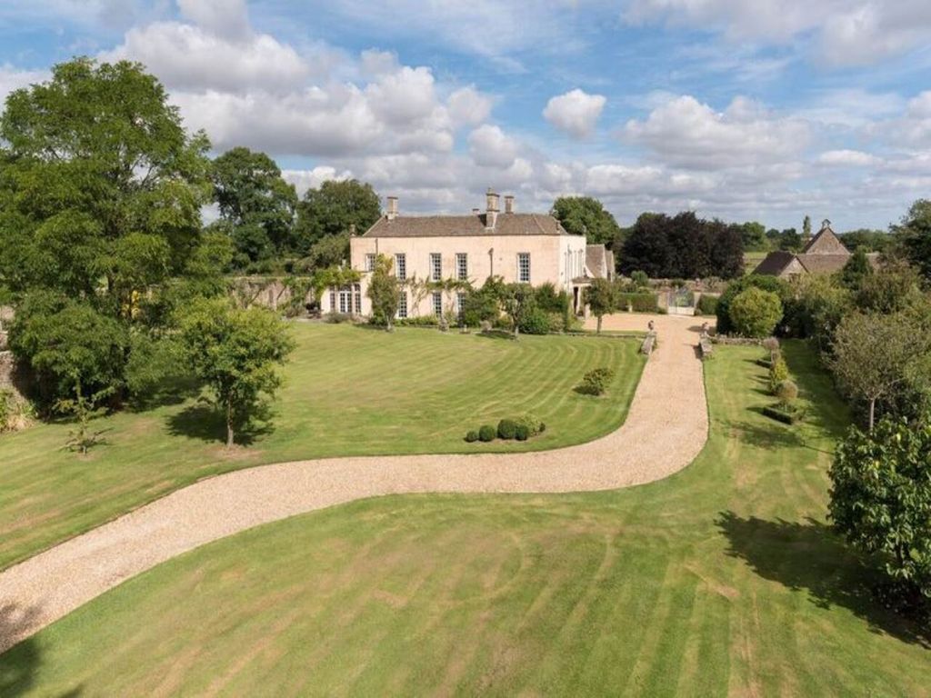 Property photo 1 of 20 16