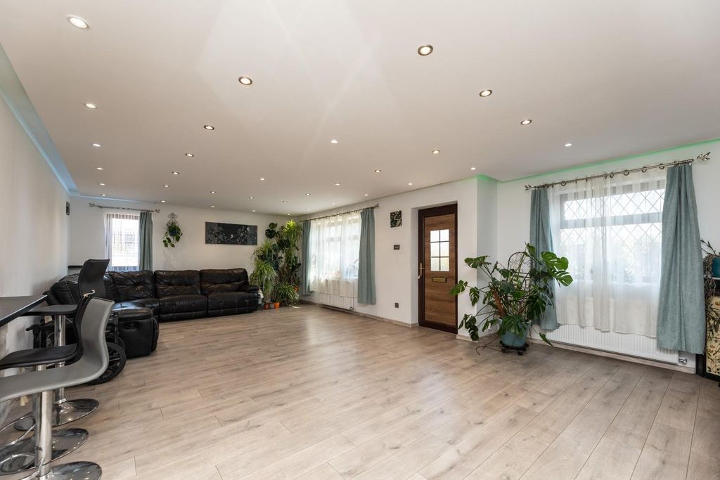 Property photo 2 of 20 5C5A5626.Jpg