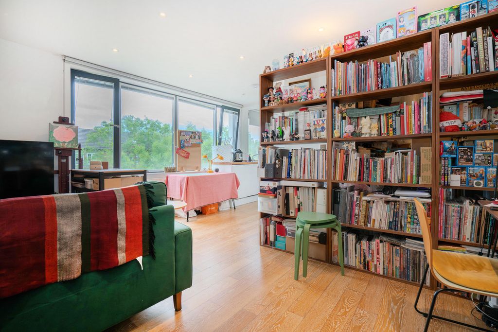 Property photo 3 of 7