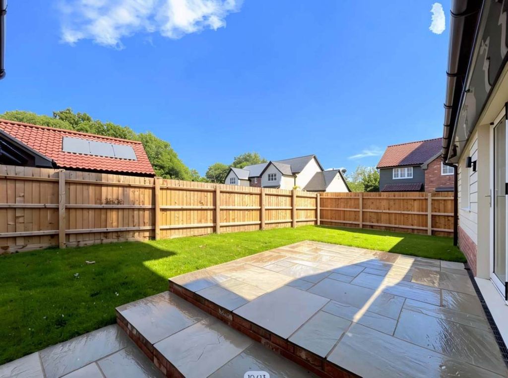 Property photo 3 of 11