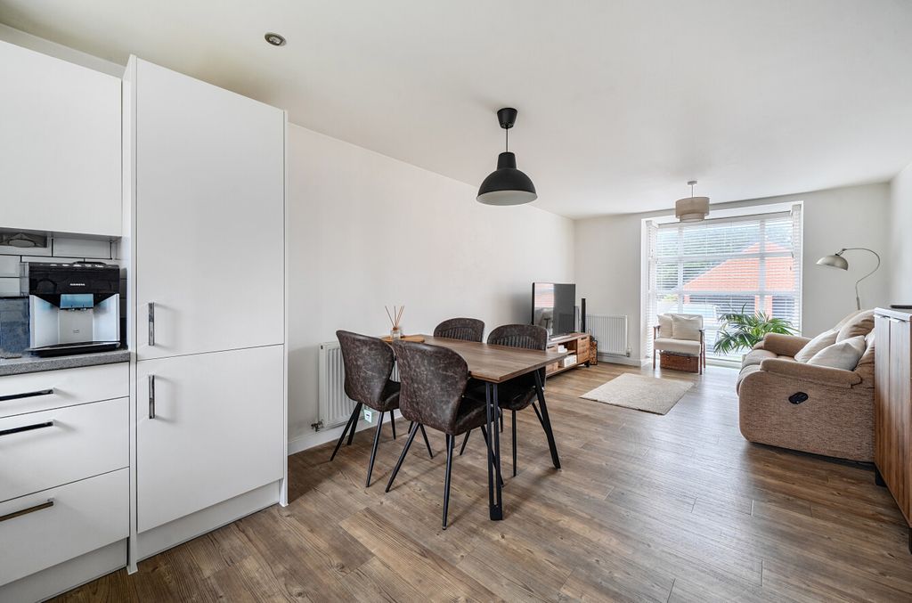 Property photo 1 of 16 1349062-19-68Ca79...