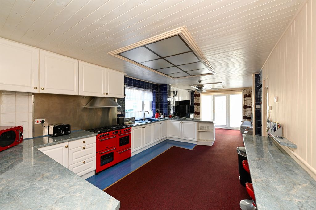 Property photo 3 of 24