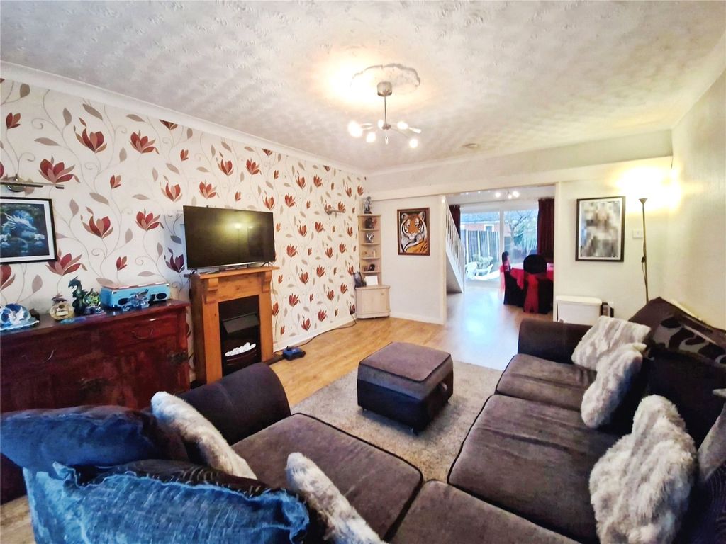 Property photo 3 of 16 Picture No. 18