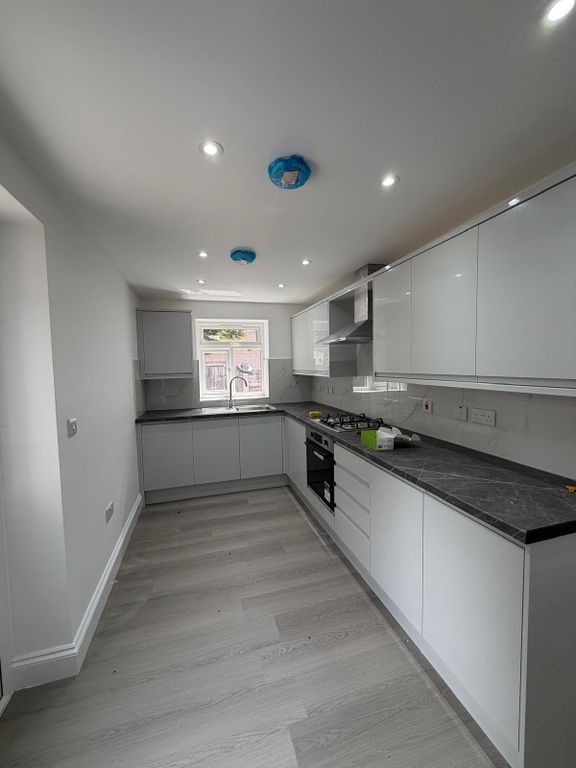 Property photo 1 of 10 Two Bedroom Newly Refurbished Ground Floor Flat- Ilford
