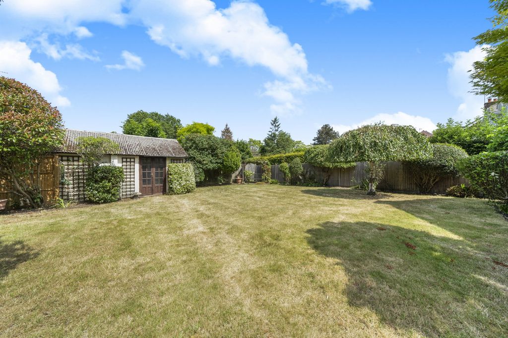 Property photo 2 of 21