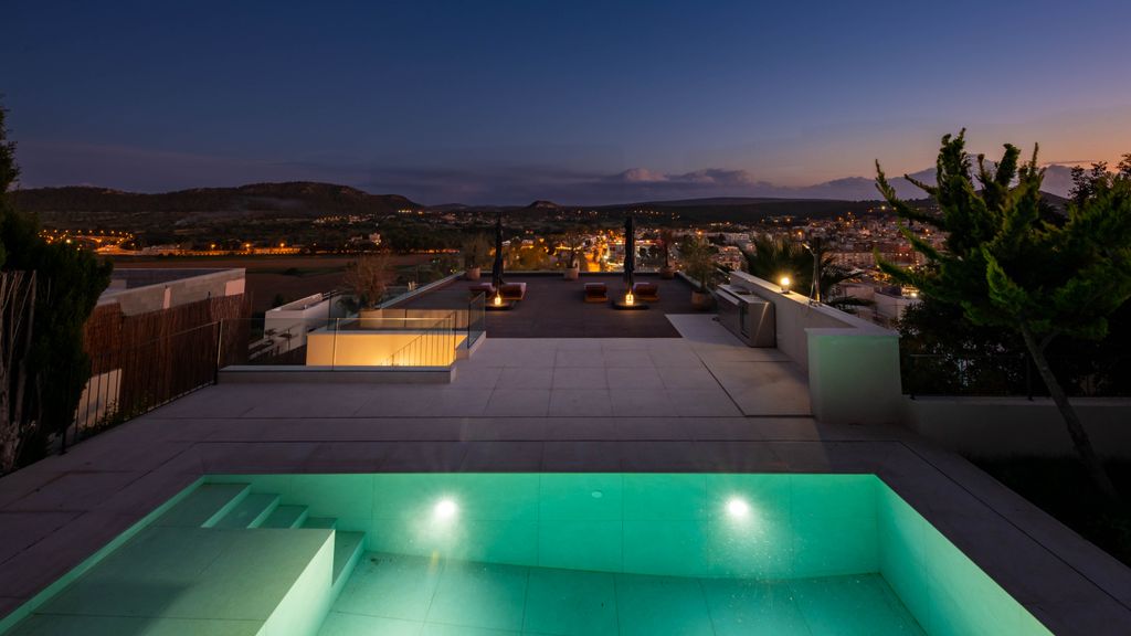 Property photo 1 of 24 01.Jpg