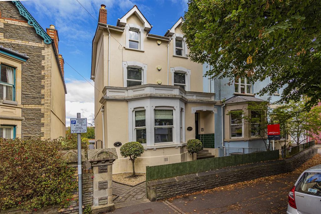 Property photo 1 of 12 Conway Road 16 Ext.Jpg