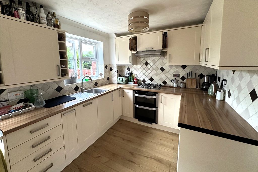 Property photo 3 of 14 Picture No. 13