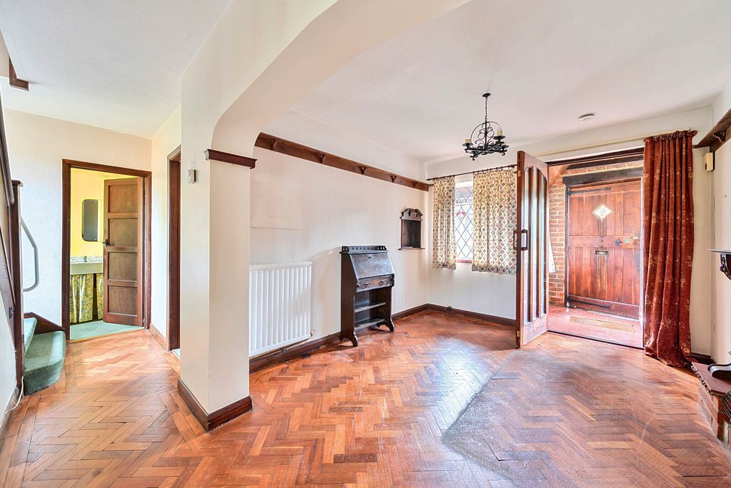 Property photo 2 of 18 1345687-7-68B03Ed...