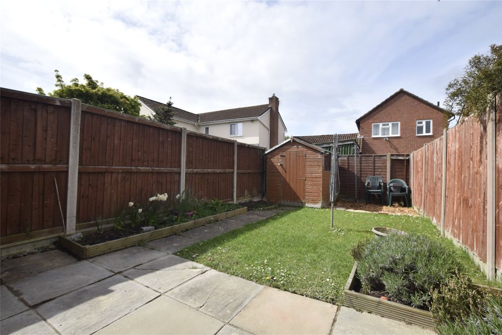 Property photo 3 of 12 Garden