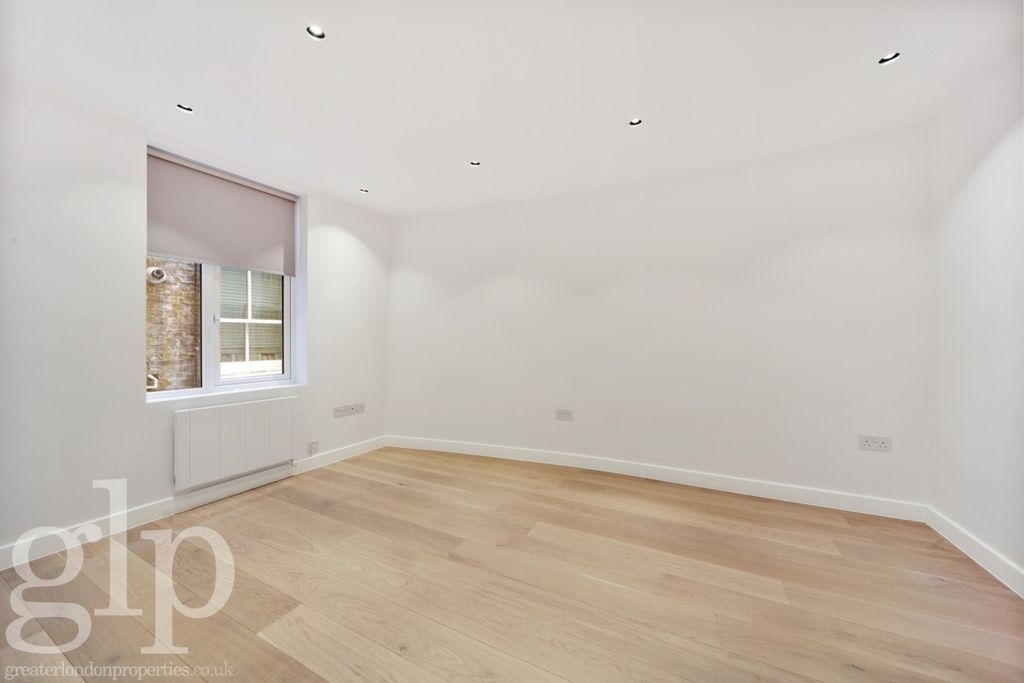 Property photo 2 of 8 1113741