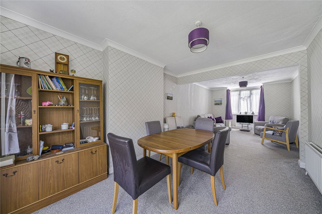 Property photo 3 of 32 Dining Area