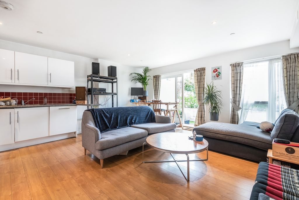 Property photo 1 of 9 659457 (2)