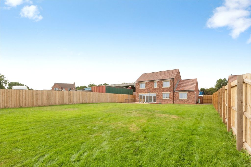 Property photo 1 of 29 Picture No. 34