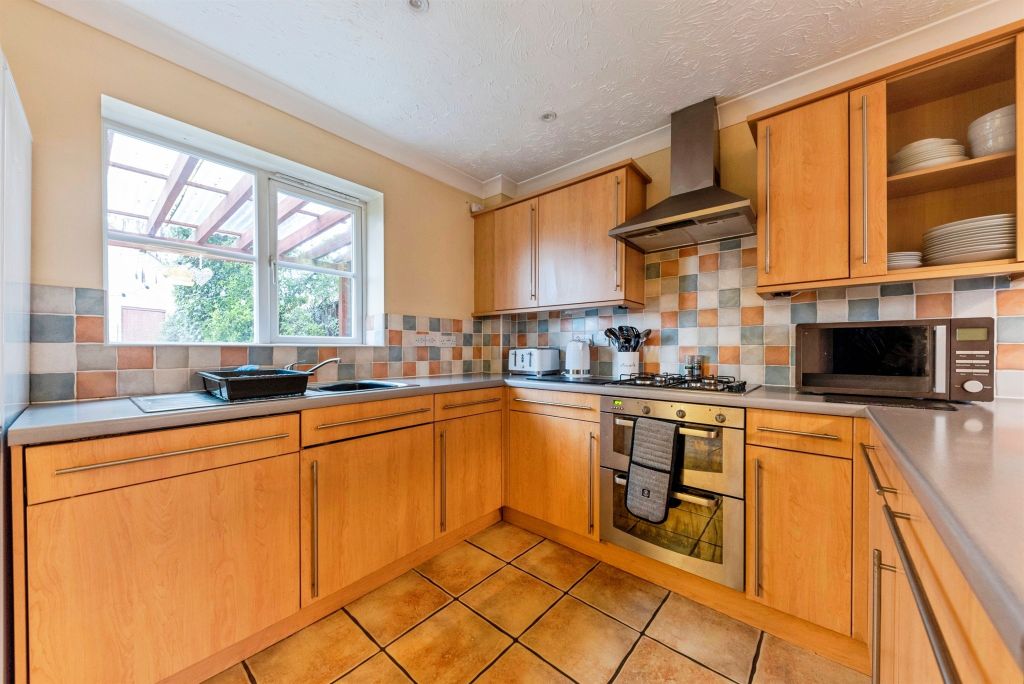 Property photo 2 of 17