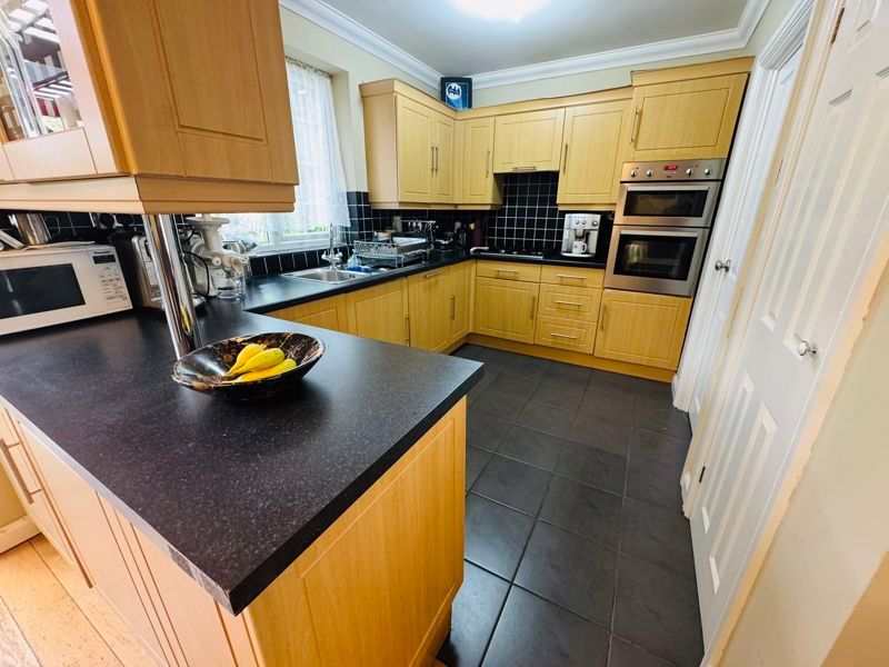 Property photo 2 of 27 Photo 12