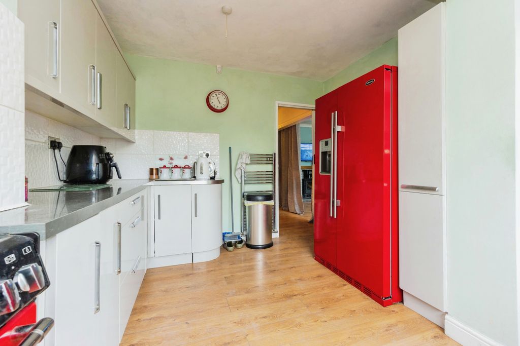 Property photo 2 of 15