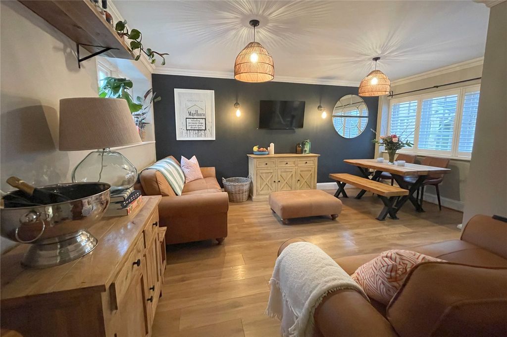 Property photo 2 of 14 Living/Dining Room