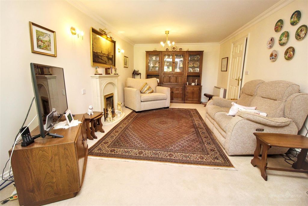 Property photo 3 of 15 Living Room