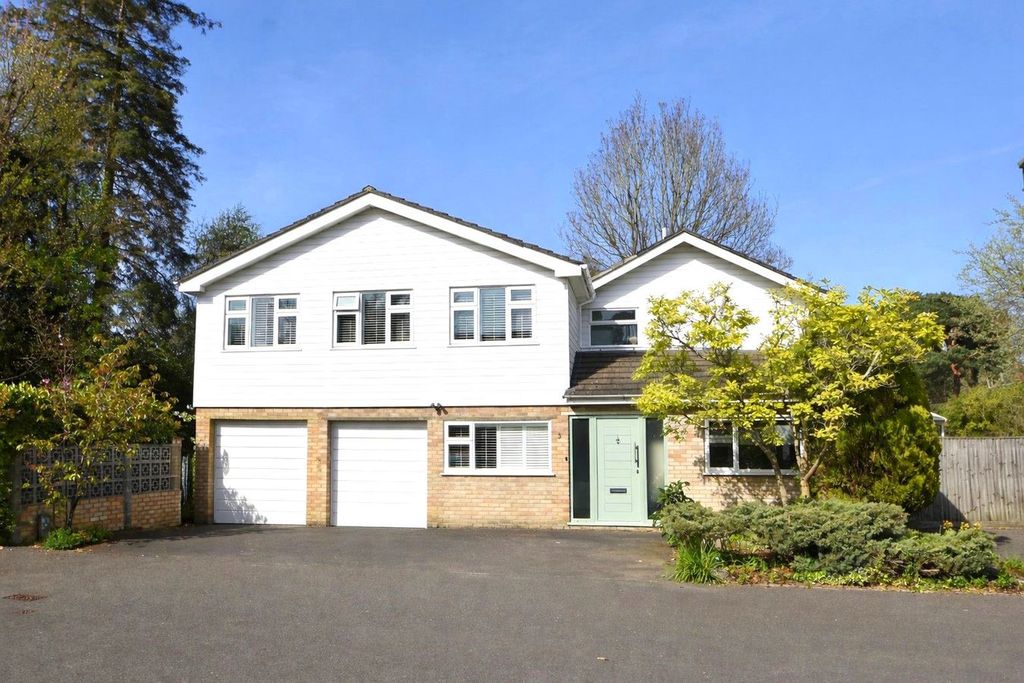 Property photo 2 of 19