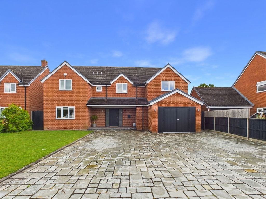 Property photo 1 of 43