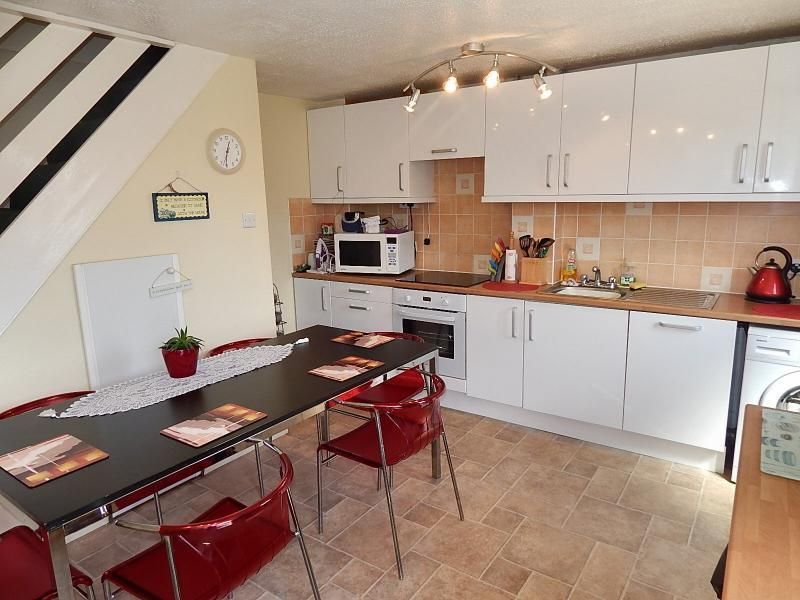 Property photo 2 of 5 Kitchen
