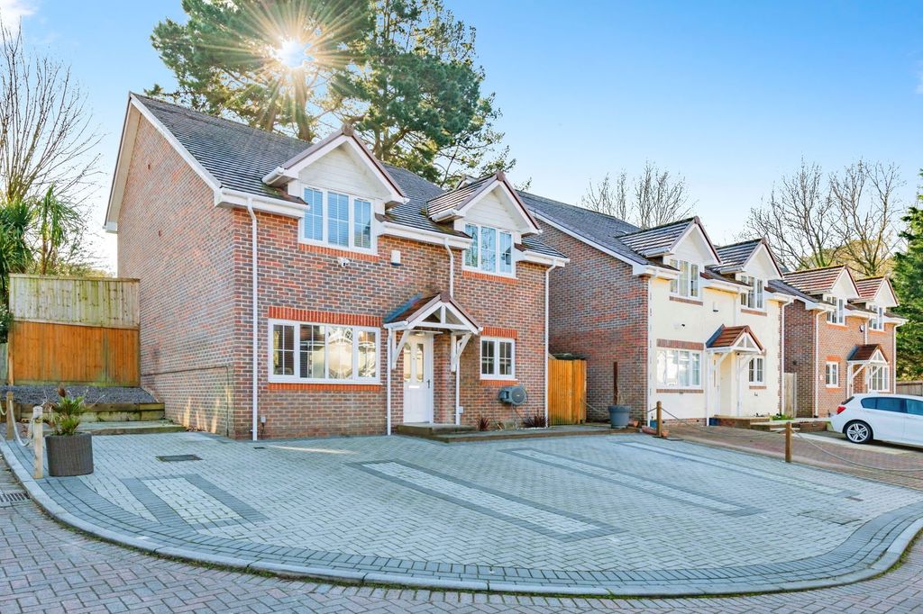 Property photo 1 of 27