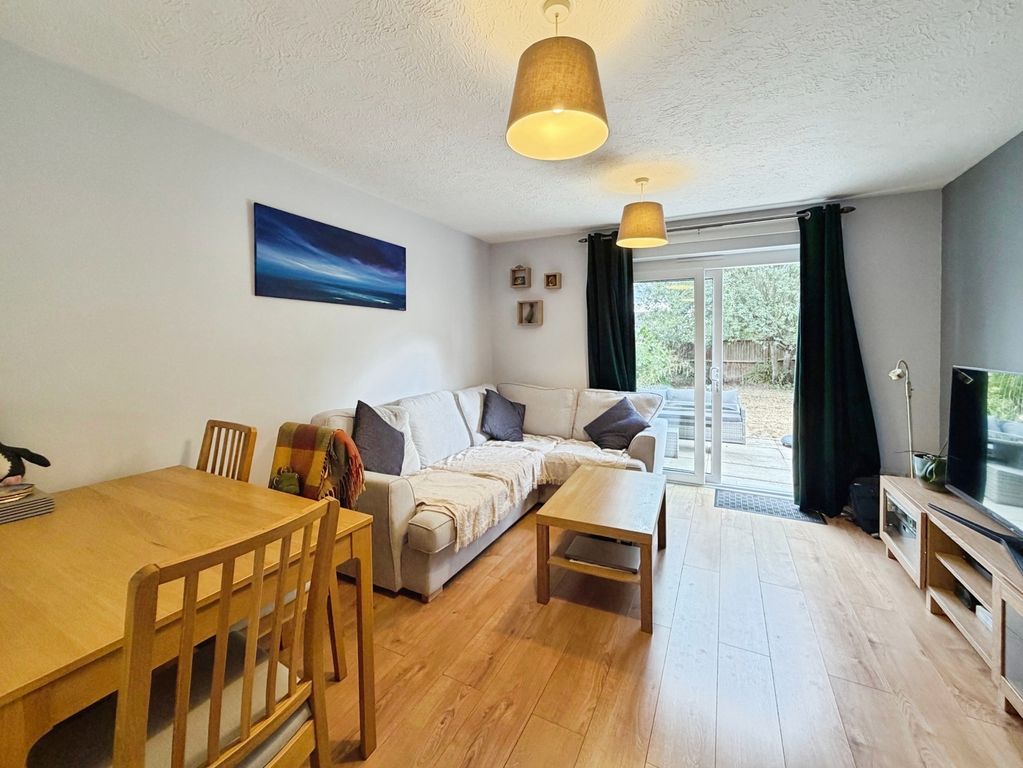 Property photo 2 of 12 Pbox-Img.Jpg