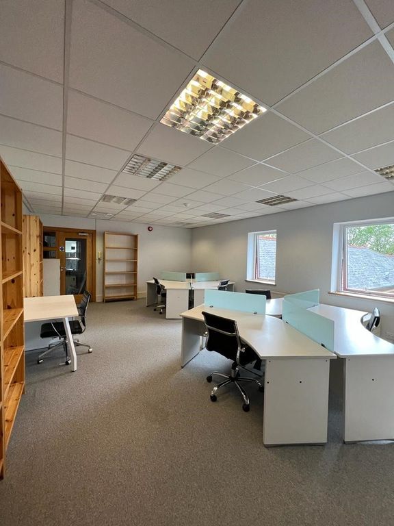 Property photo 3 of 5 Office
