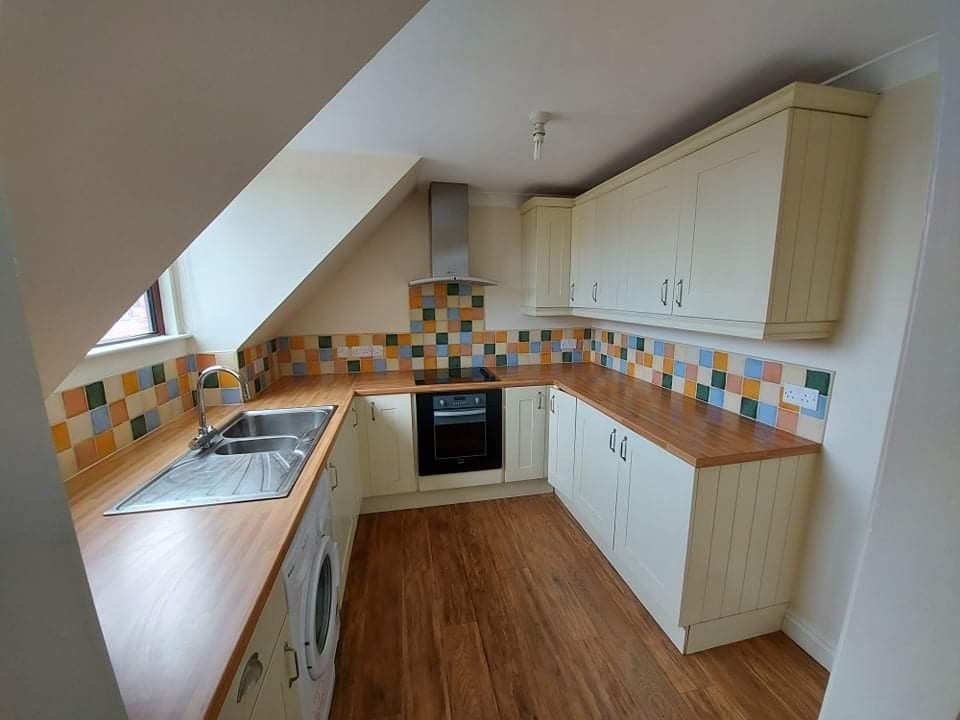 Property photo 1 of 7 Kitchen
