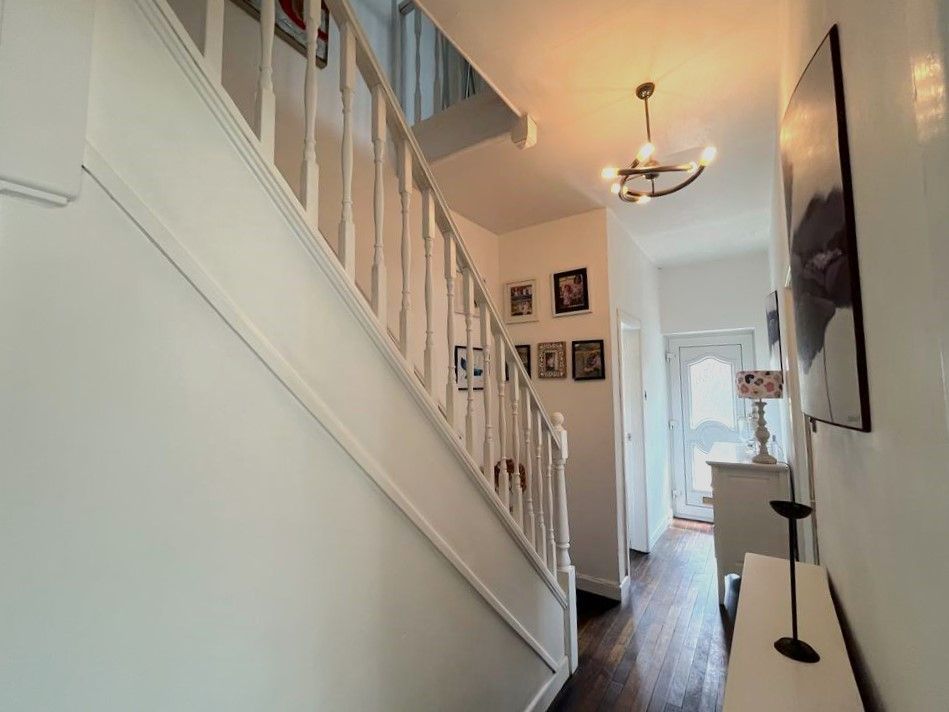 Property photo 2 of 30