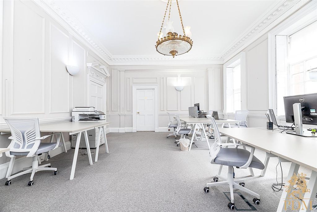 Property photo 1 of 15 64 St James St, Nottingham (28 Of 44).Jpg