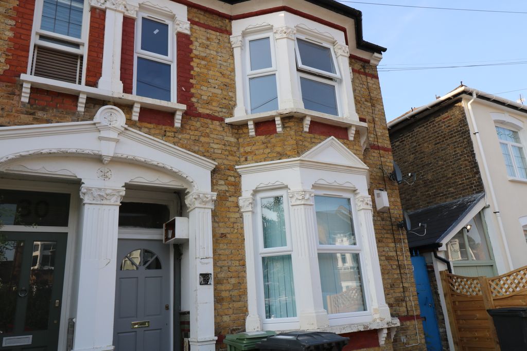 Property photo 1 of 13 External
