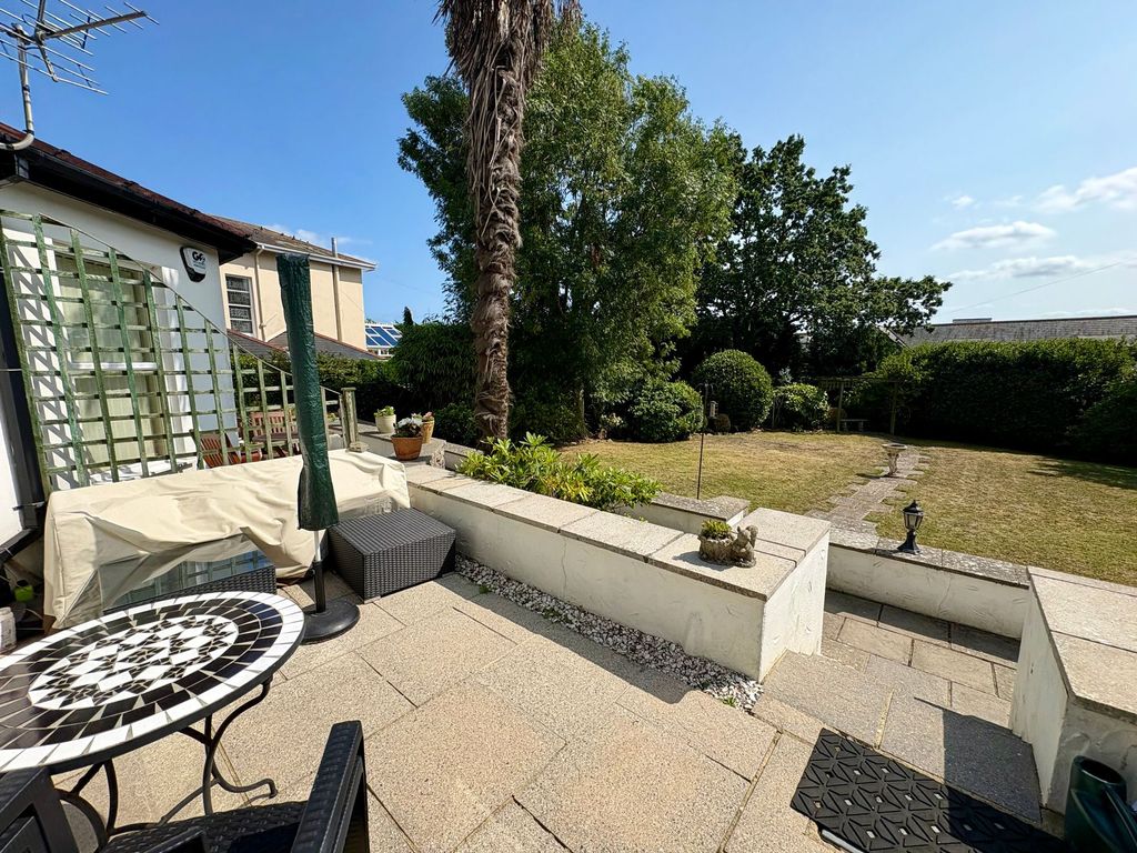 Property photo 3 of 32