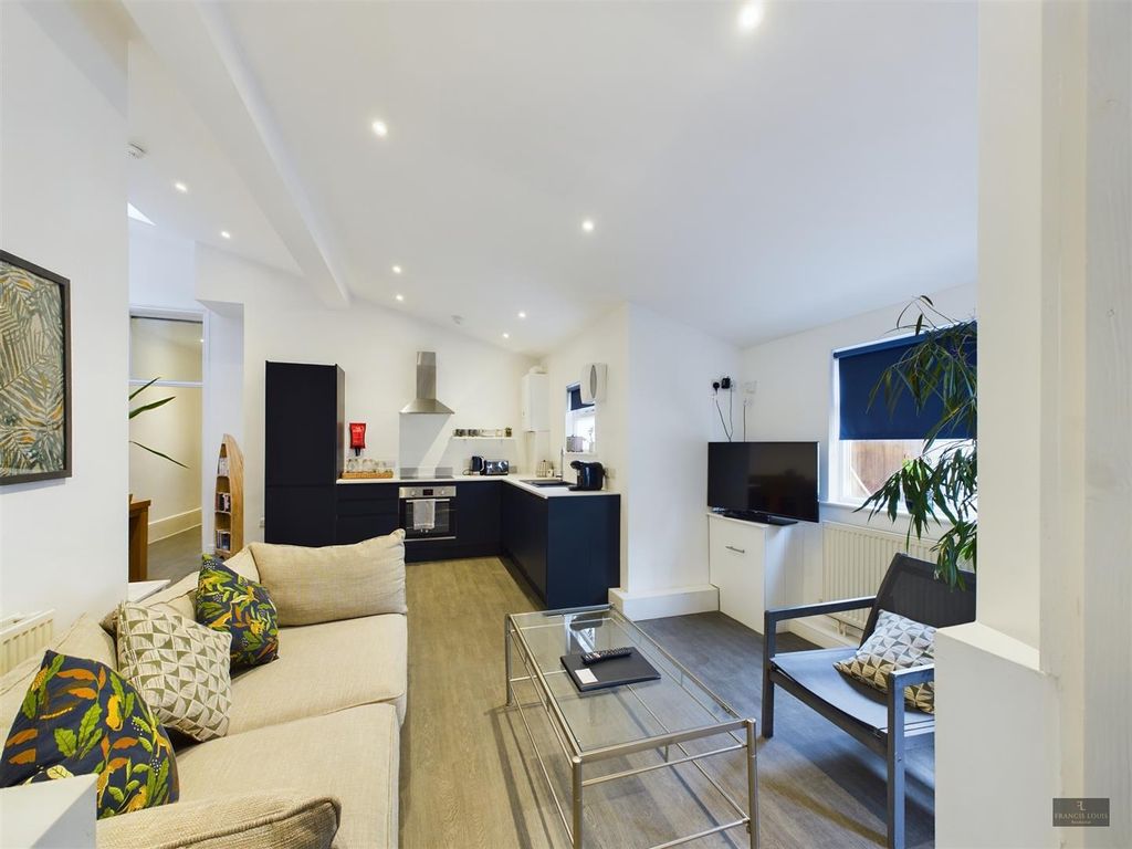 Property photo 1 of 13 Cam02887G0-Pr0138-Still008.Jpg